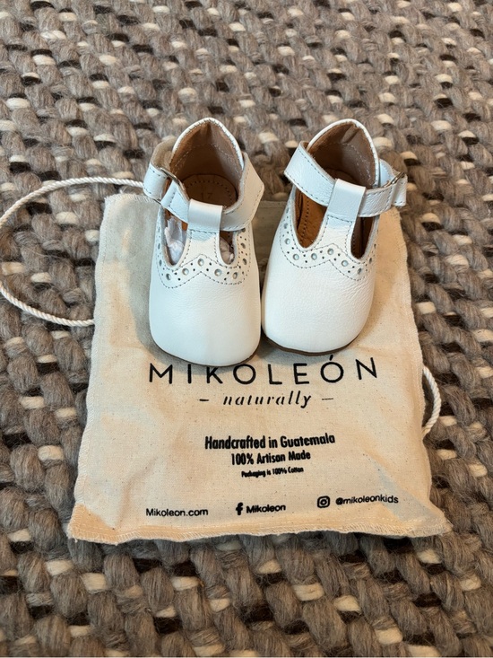 Mikoleon Other - Mikoleon- Mary Jane White Leather Baby Shoes